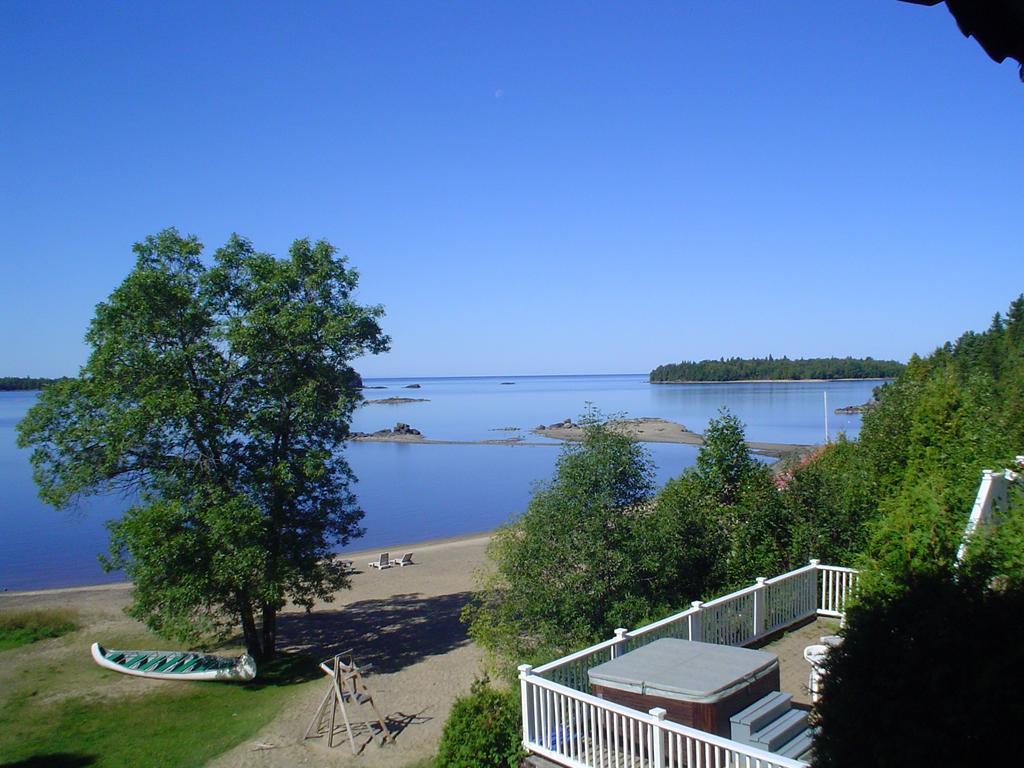 Auberge Des Iles Saint-Gédéon Exterior foto